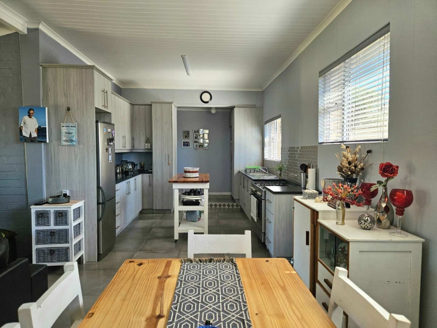 4 Bedroom Property for Sale in Pearly Beach Western Cape